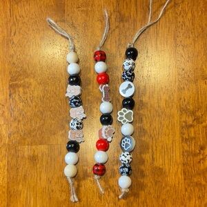 Charming Pet Bead Ornament Set - Black, White, Red
